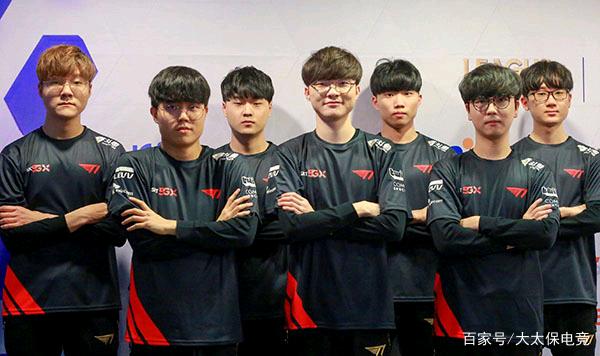 队的脸色下 队的脸色下