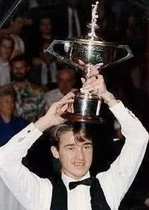 新华社：国足再战澳洲并非毫无胜算 差距不是不可逾越.